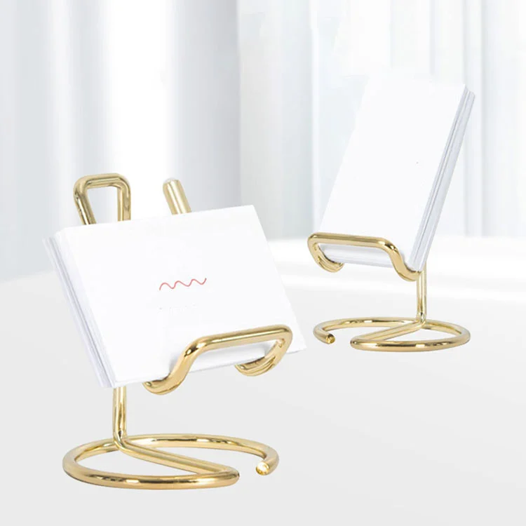 Công cụ tổ chức cá nhân bằng kim loại: Nơi khả năng phục hồi định hình ngày của bạn