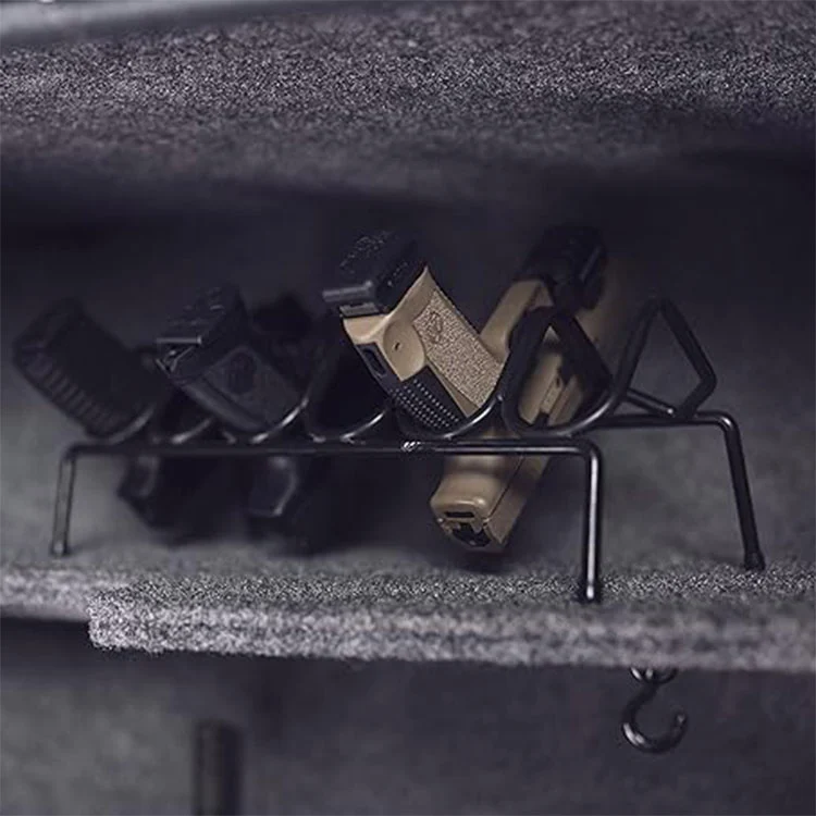 Giá đỡ súng đứng trong nhà